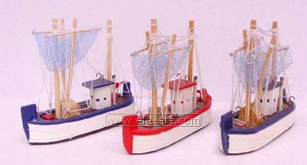ship model and ship in bottle